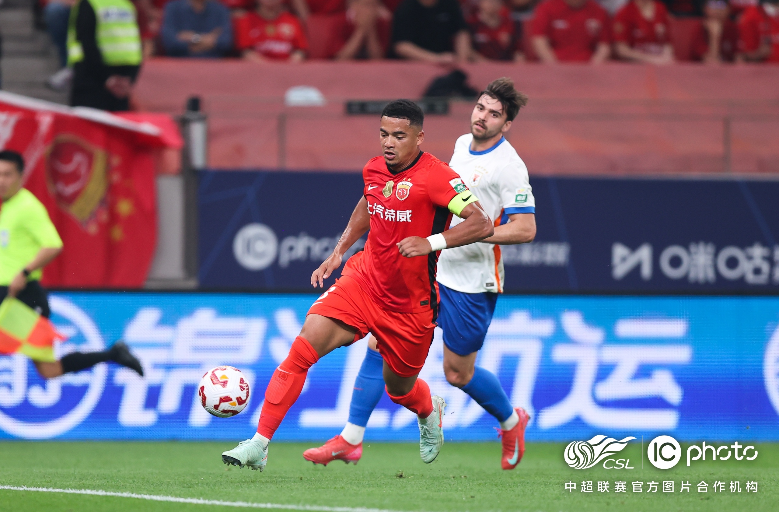 赛地聚焦——葡超转会期热度飙升;洛杉矶快船刷新队史纪录;赛场秩序良好;训练强度明显提升的简单介绍 赛地聚焦——葡超转会期热度飙升;洛杉矶快船刷新队史纪录;赛场秩序良好;训练强度明显提升的简单介绍