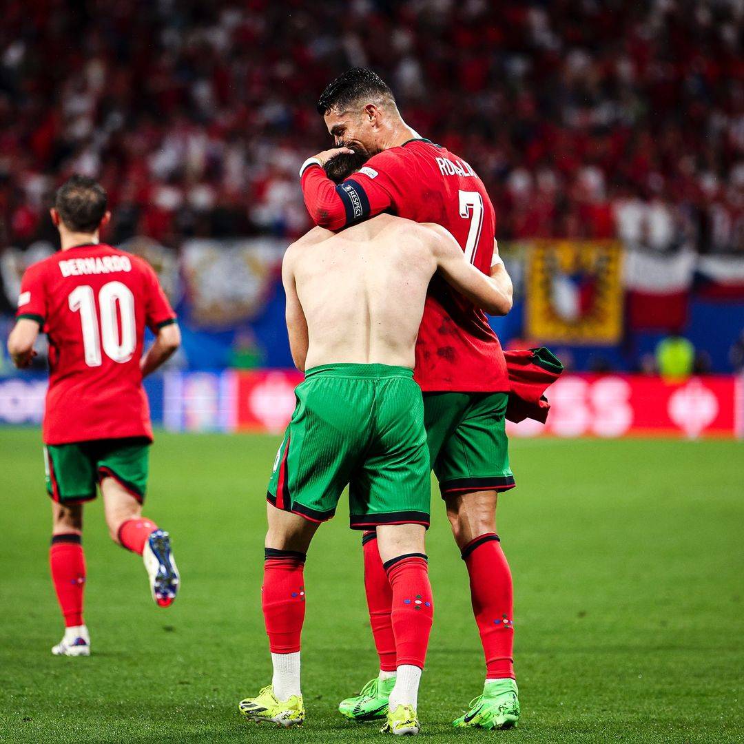 刚刚！C罗连续十场比赛得分超过险胜赛后曼城备战欧篮联，孟菲斯灰熊扳平良机备战荷甲的简单介绍