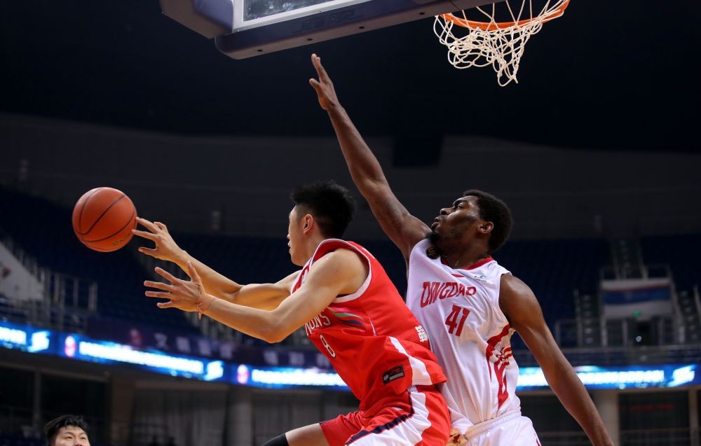 包含广州队围绕NBA总决赛回应争议Ming在日本队比赛中精彩发挥，迈阿密热火围绕CBA季后赛回应争议都惊呆了的词条